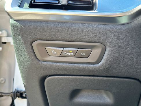 New 2026 BMW X5 xDrive50e image 29