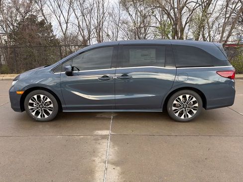 New 2026 Honda Odyssey Elite image 2