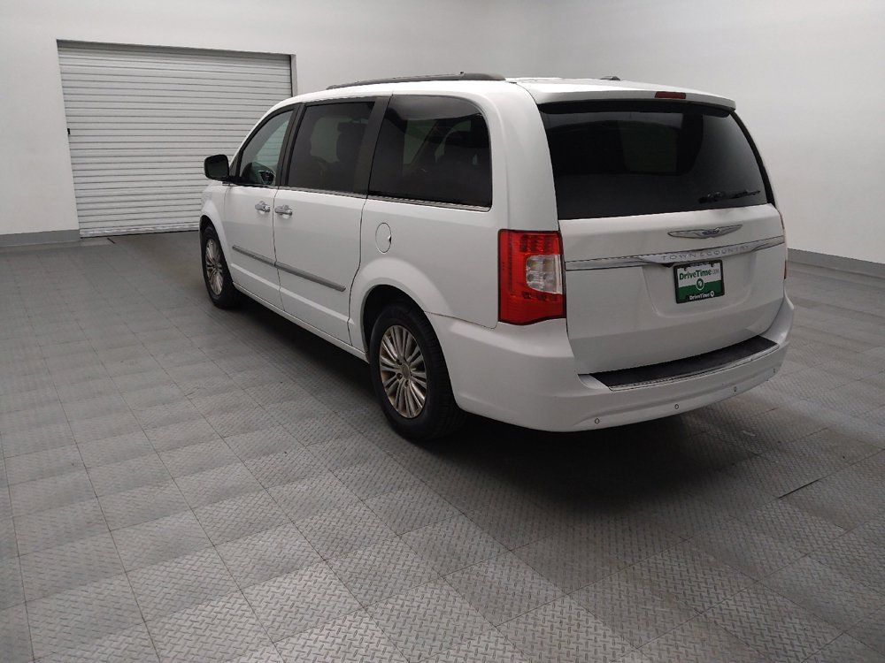Used 2015 Chrysler Town & Country Touring-L w/ Driver Convenience Group FWD image 5