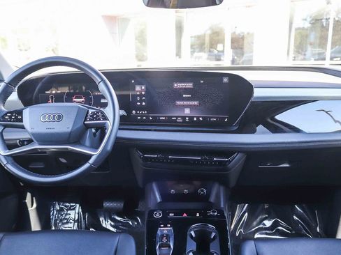 Certified 2025 Audi Q6 e-tron Premium w/ Convenience Package AWD/4WD image 14