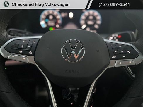 New 2026 Volkswagen Tiguan SE R-Line image 34