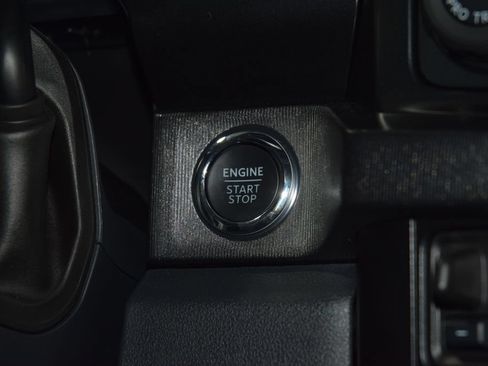 Used 2026 Ford F250 Platinum w/ Tremor Off-Road Package AWD/4WD image 35