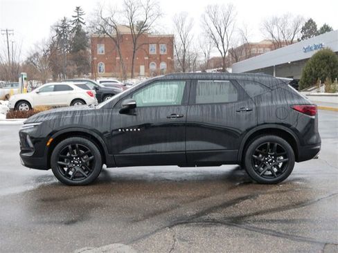 Used 2023 Chevrolet Blazer LT image 3