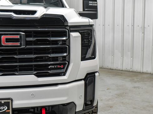 Used 2024 GMC Sierra 2500 AT4 w/ AT4 Premium Plus Package AWD/4WD image 49