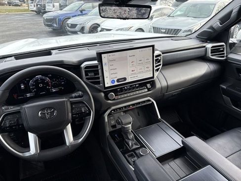 Used 2025 Toyota Sequoia Platinum image 24