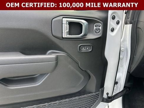 Used 2024 Jeep Wrangler Unlimited Rubicon image 18