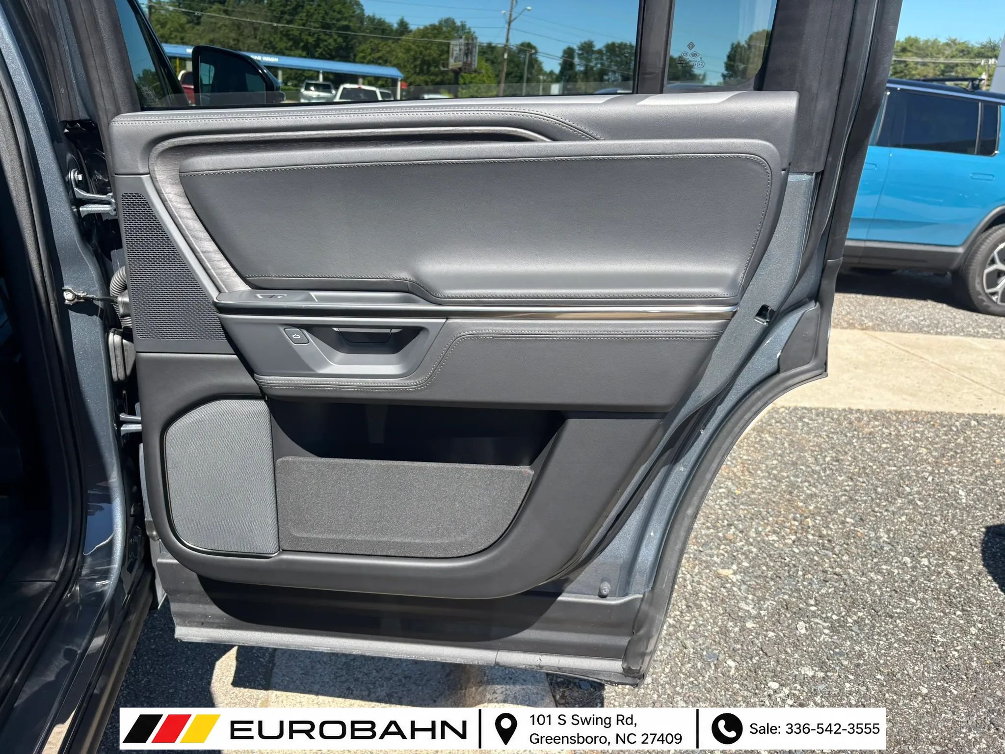 Used 2025 Rivian R1S Adventure Dual AWD/4WD image 14