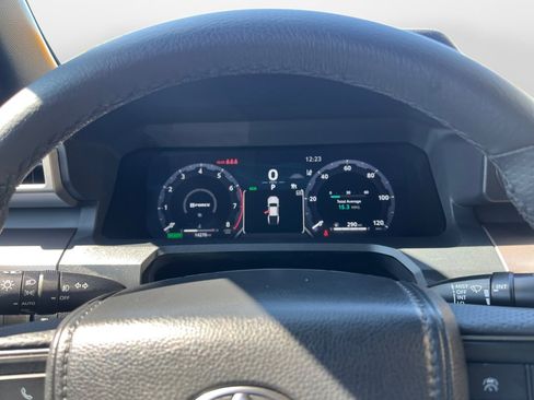 Certified 2025 Toyota Tacoma TRD Sport image 11