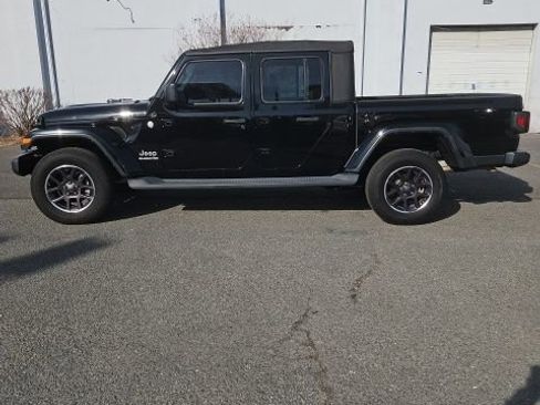 Used 2021 Jeep Gladiator Overland w/ Cold Weather Group image 6