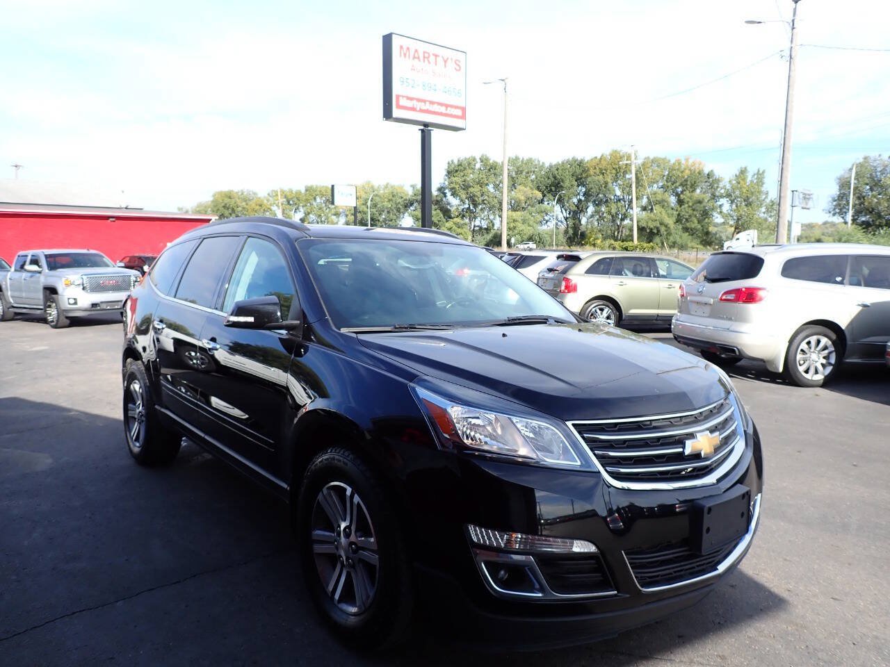 Used 2017 Chevrolet Traverse LT AWD/4WD image 1