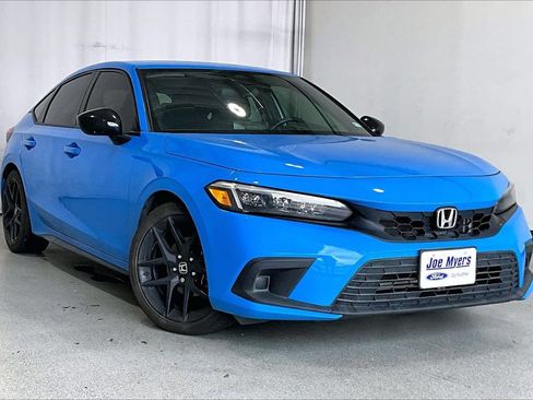 Used 2024 Honda Civic Sport image 1