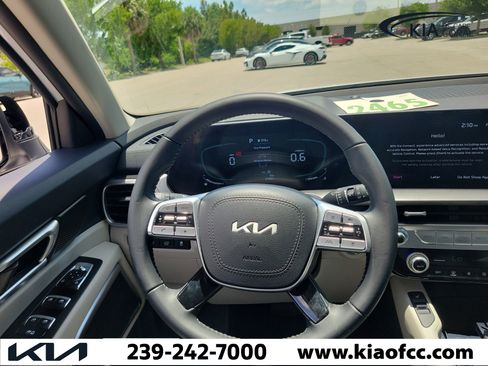 Used 2025 Kia Telluride S FWD image 24