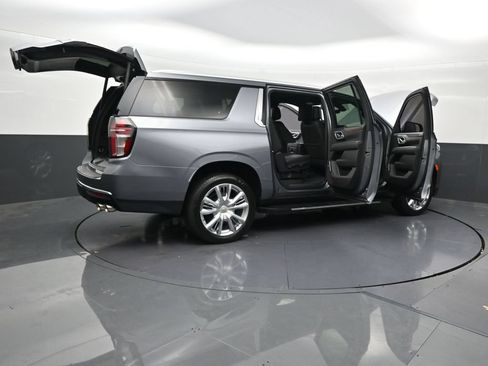 Used 2021 Chevrolet Suburban High Country AWD/4WD image 33