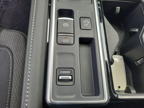 New 2026 Nissan Pathfinder SV FWD image 33