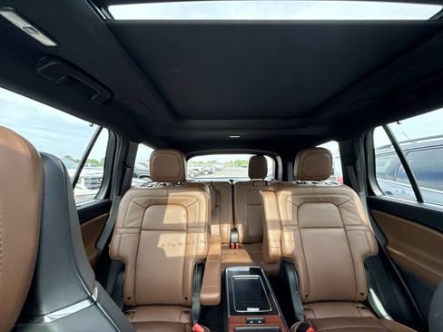 Used 2022 Lincoln Aviator Grand Touring w/ Equipment Group 301A AWD/4WD image 28