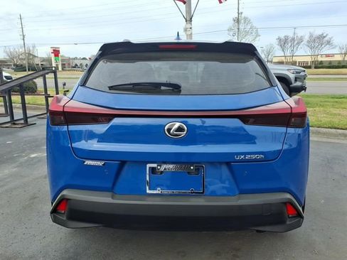 Used 2024 Lexus UX 250h FWD w/ Premium Package image 2