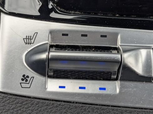 Certified 2022 Kia Carnival SX FWD image 32