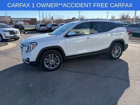 Used 2024 GMC Terrain SLT w/ Infotainment Package II image 6