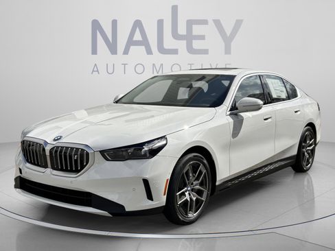 New 2026 BMW i5 eDrive40 RWD image 2