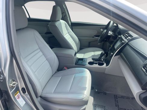 Used 2017 Toyota Camry XLE FWD image 20