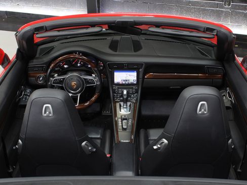 Used 2019 Porsche 911 Carrera w/ Sportdesign Package image 26