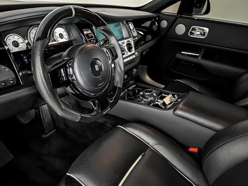 Used 2016 Rolls-Royce Wraith RWD image 16