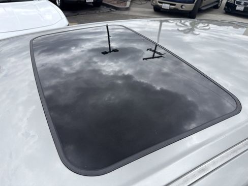 Used 2017 Lexus CT 200h FWD image 31