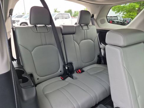 Used 2024 Honda Pilot Elite image 38