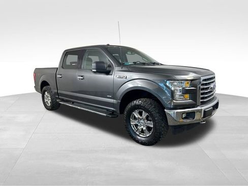 Used 2017 Ford F150 XLT w/ Equipment Group 302A Luxury image 8