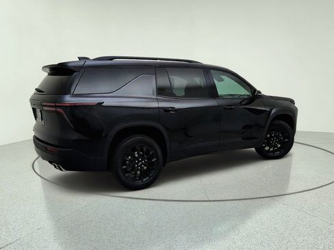 Used 2024 Chevrolet Traverse LT w/ Midnight/Sport Edition AWD/4WD image 8
