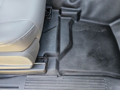 Used 2016 Chevrolet Silverado 3500 W/T image 32