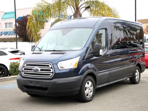 Used 2019 Ford Transit 350 XLT image 4