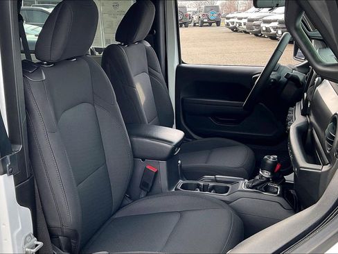 Certified 2022 Jeep Wrangler Willys image 7