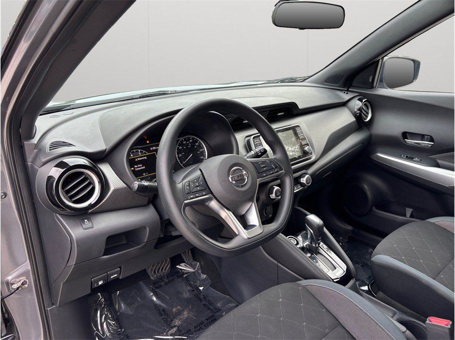Used 2019 Nissan Kicks SV FWD image 6