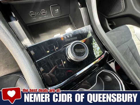 Used 2023 Jeep Grand Cherokee L Laredo AWD/4WD image 19
