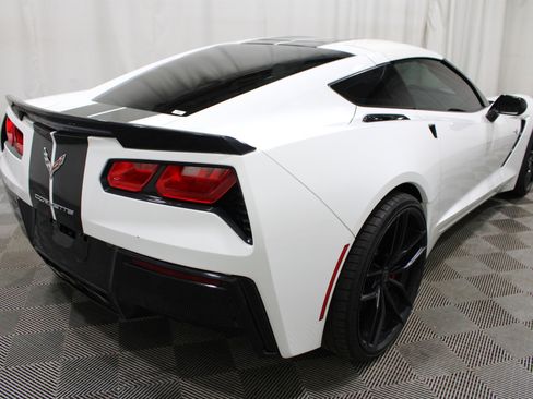 Used 2014 Chevrolet Corvette Stingray Coupe image 24