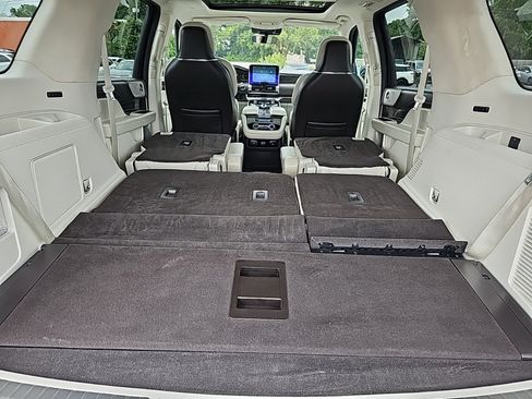 Used 2020 Lincoln Navigator Black Label w/ Cargo Convenience Package AWD/4WD image 15