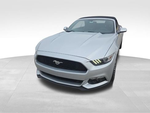 Used 2015 Ford Mustang Premium RWD image 7