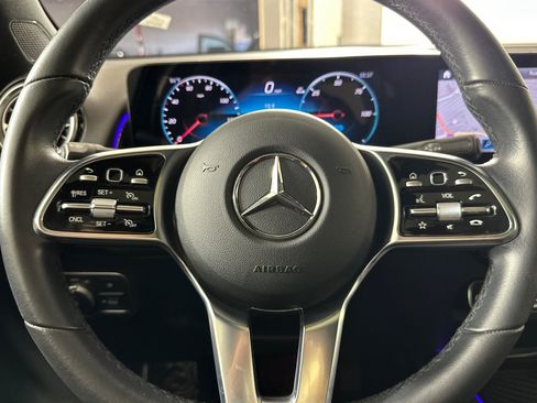 Used 2023 Mercedes-Benz EQB 300 4MATIC w/ Exclusive Package image 23