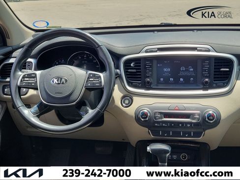 Certified 2019 Kia Sorento EX FWD image 22