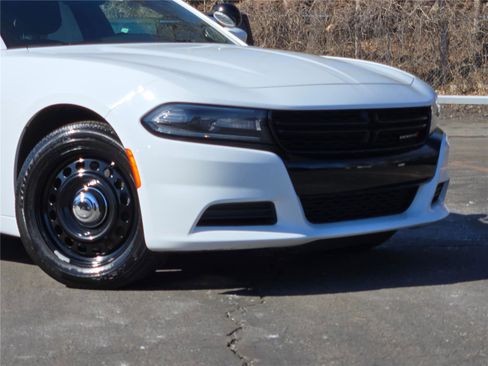 Used 2021 Dodge Charger Police w/ Convenience Group I image 2