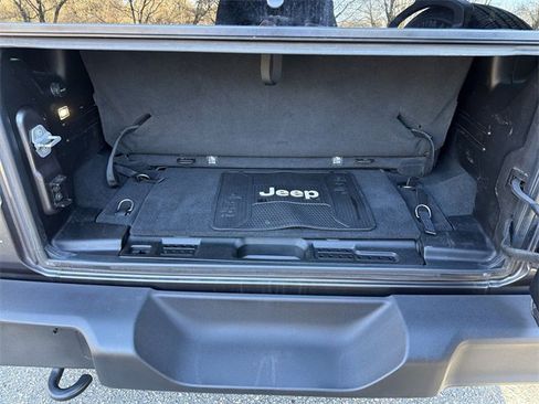 Used 2020 Jeep Wrangler Sport image 25