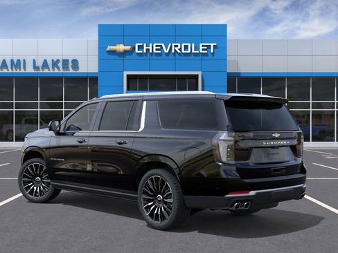 New 2025 Chevrolet Suburban High Country image 3