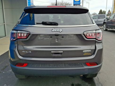 Used 2022 Jeep Compass Latitude image 5