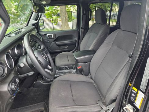 Used 2023 Jeep Wrangler Unlimited AWD/4WD image 15