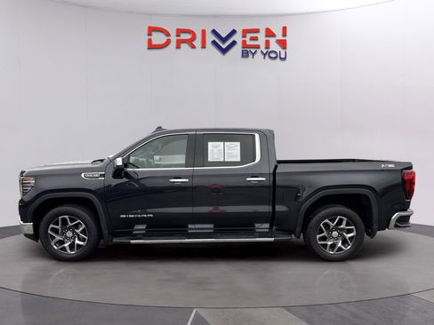 Used 2024 GMC Sierra 1500 SLT w/ SLT Premium Plus Package AWD/4WD image 2