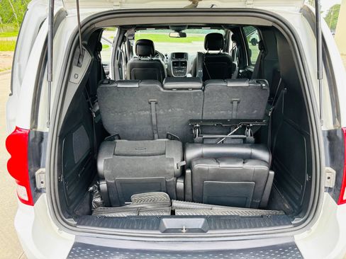 Used 2019 Dodge Grand Caravan GT FWD image 24