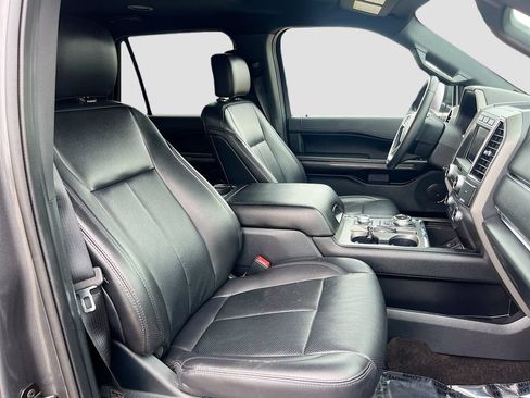 Used 2020 Ford Expedition Max XLT w/ Equipment Group 202A AWD/4WD image 28