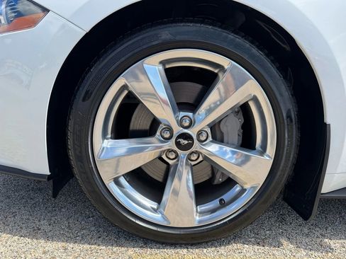 Used 2019 Ford Mustang GT Premium image 17