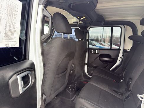 Used 2020 Jeep Gladiator Sport w/ Quick Order Package 24S image 29